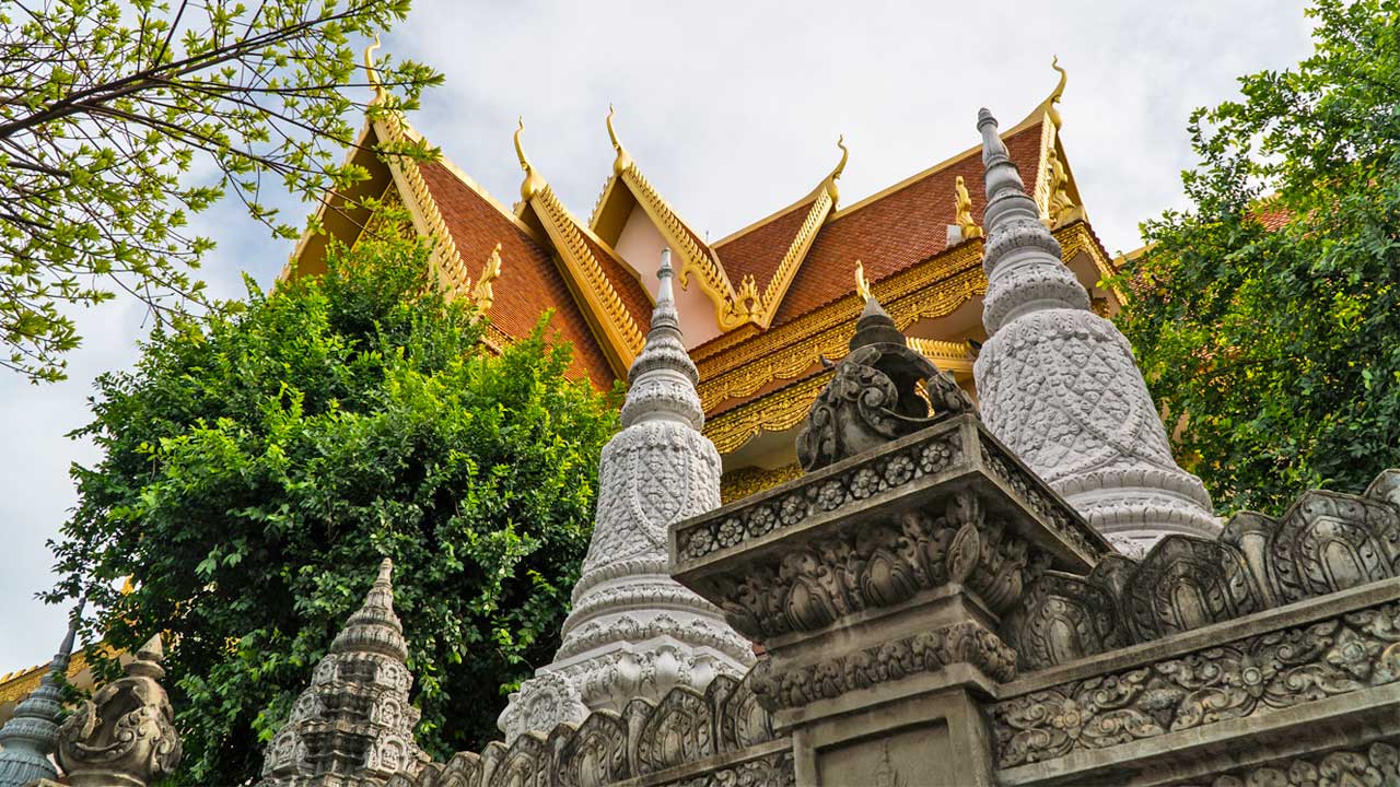 Wat-Langka-Phnom-Penh0301.jpeg