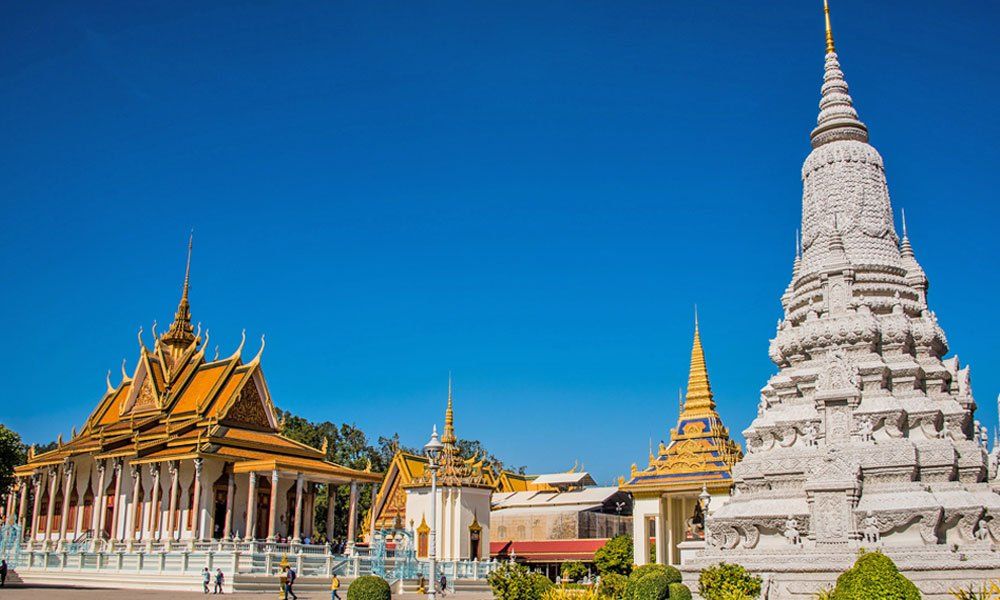 the-royal-palace-in-phnom-penh0301.jpeg